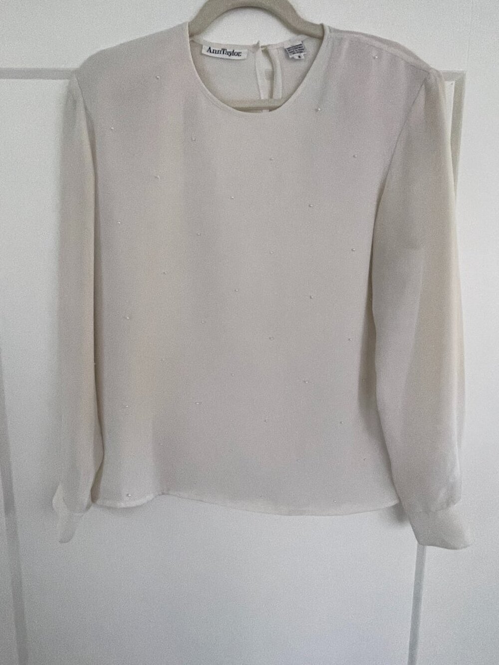 Vintage late 80s early 90s Ann Taylor Pearl Ivory Chiffon Blouse Size 8